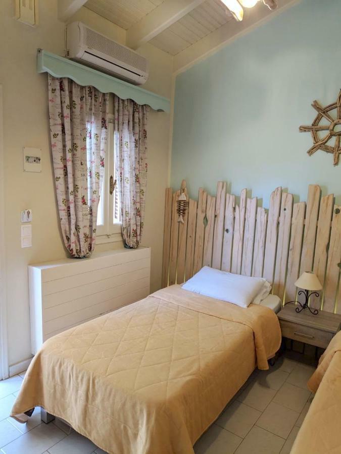Helena'S Rooms Kassiopi Dış mekan fotoğraf